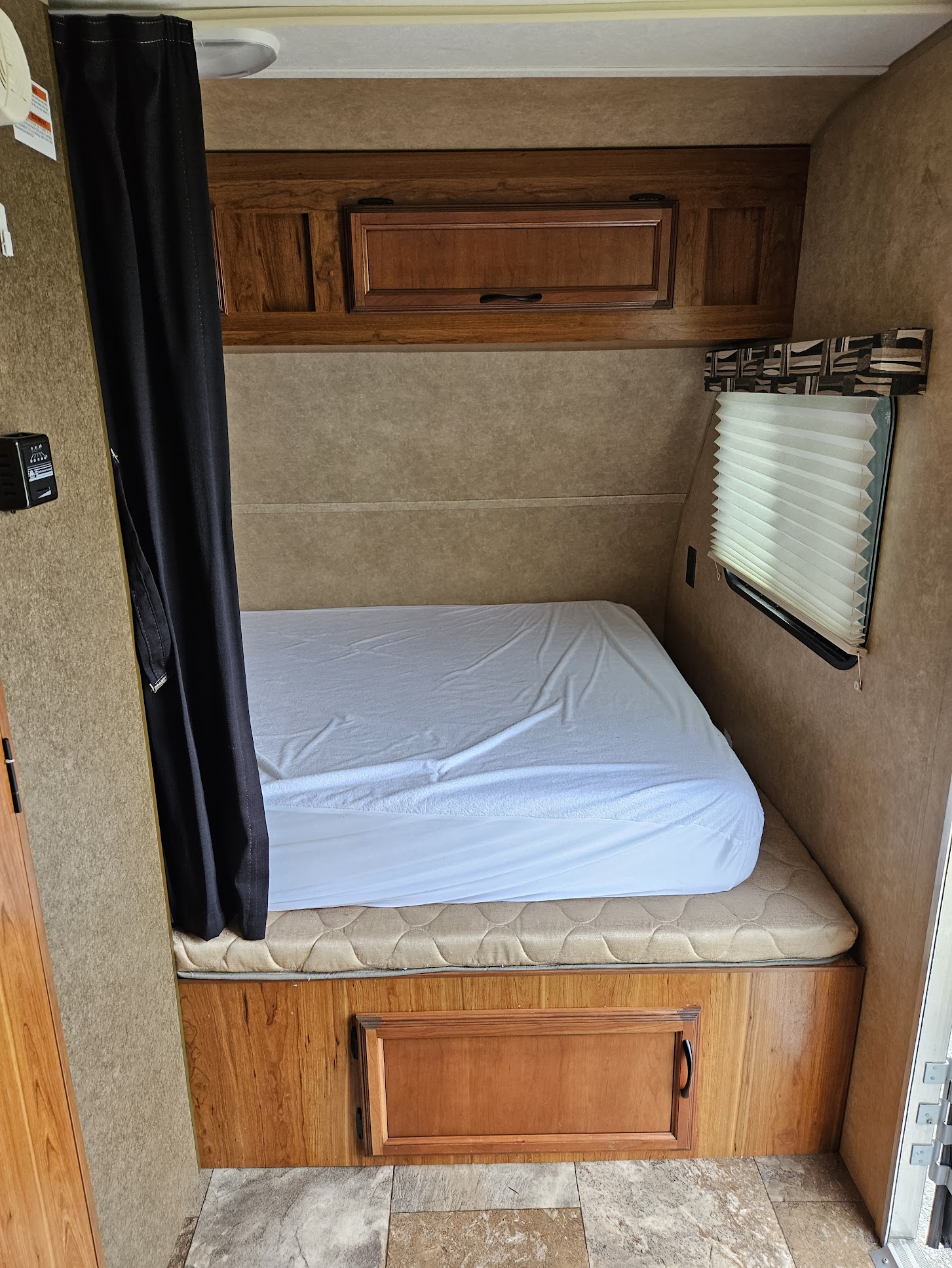 Interior photo 1